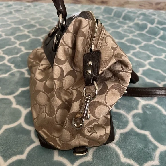 LIKE NEW Authentic Coach Satin Satchel bag - Picture 7 of 9